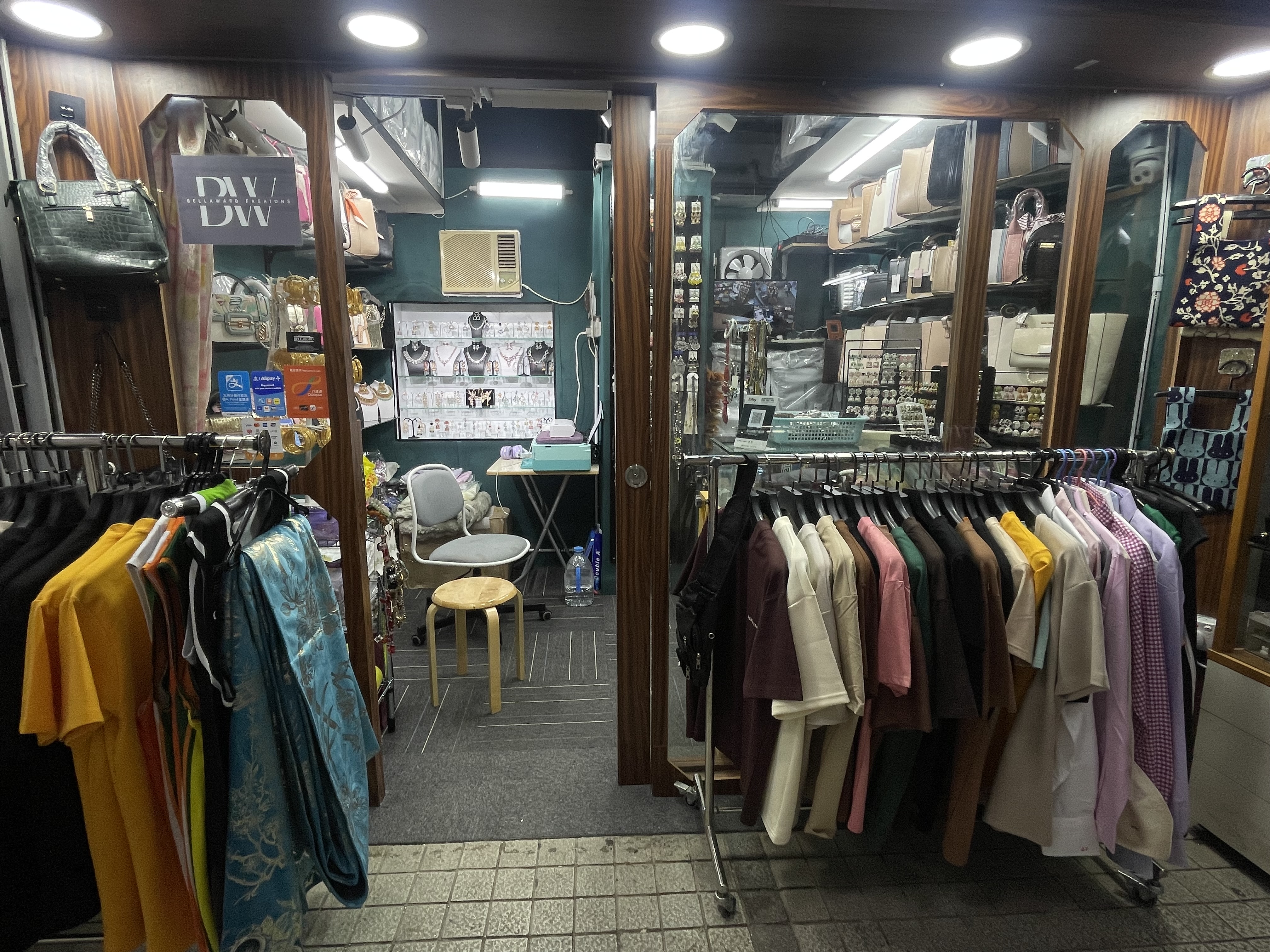Store_Interior.ong