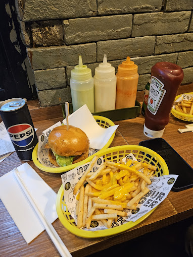 CheekyBuns_GuideFong_Food
