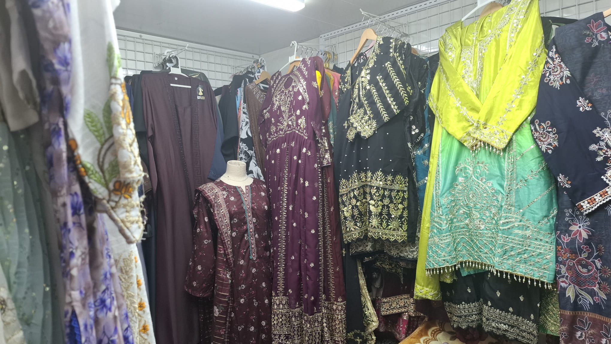 Lala AL Sheikh Trading Co (gallery)