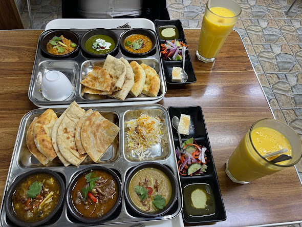 Pakeeza_Food_Restaurant_food options 1.jpg