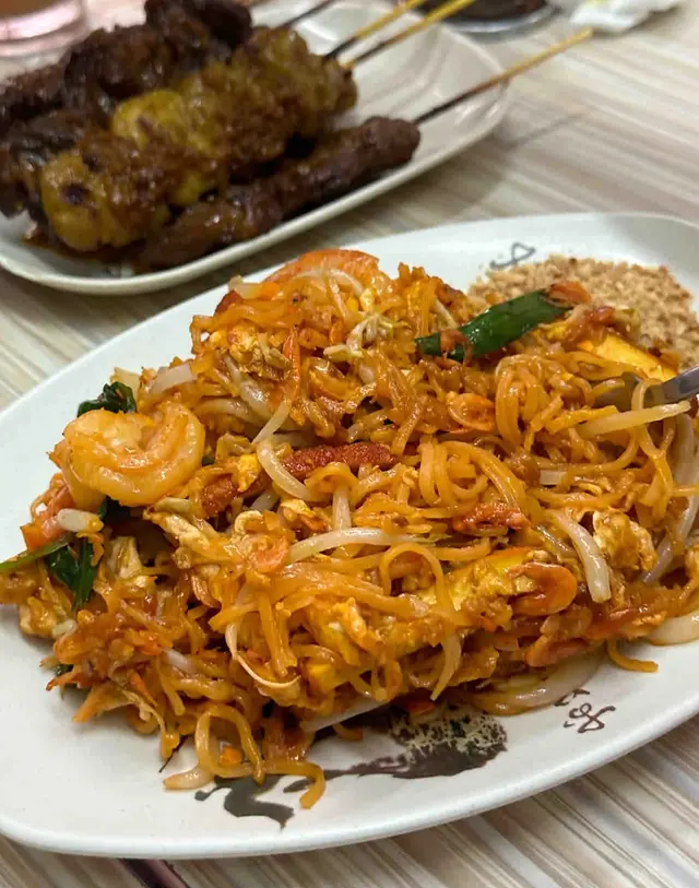Racha Moo Yang's foods