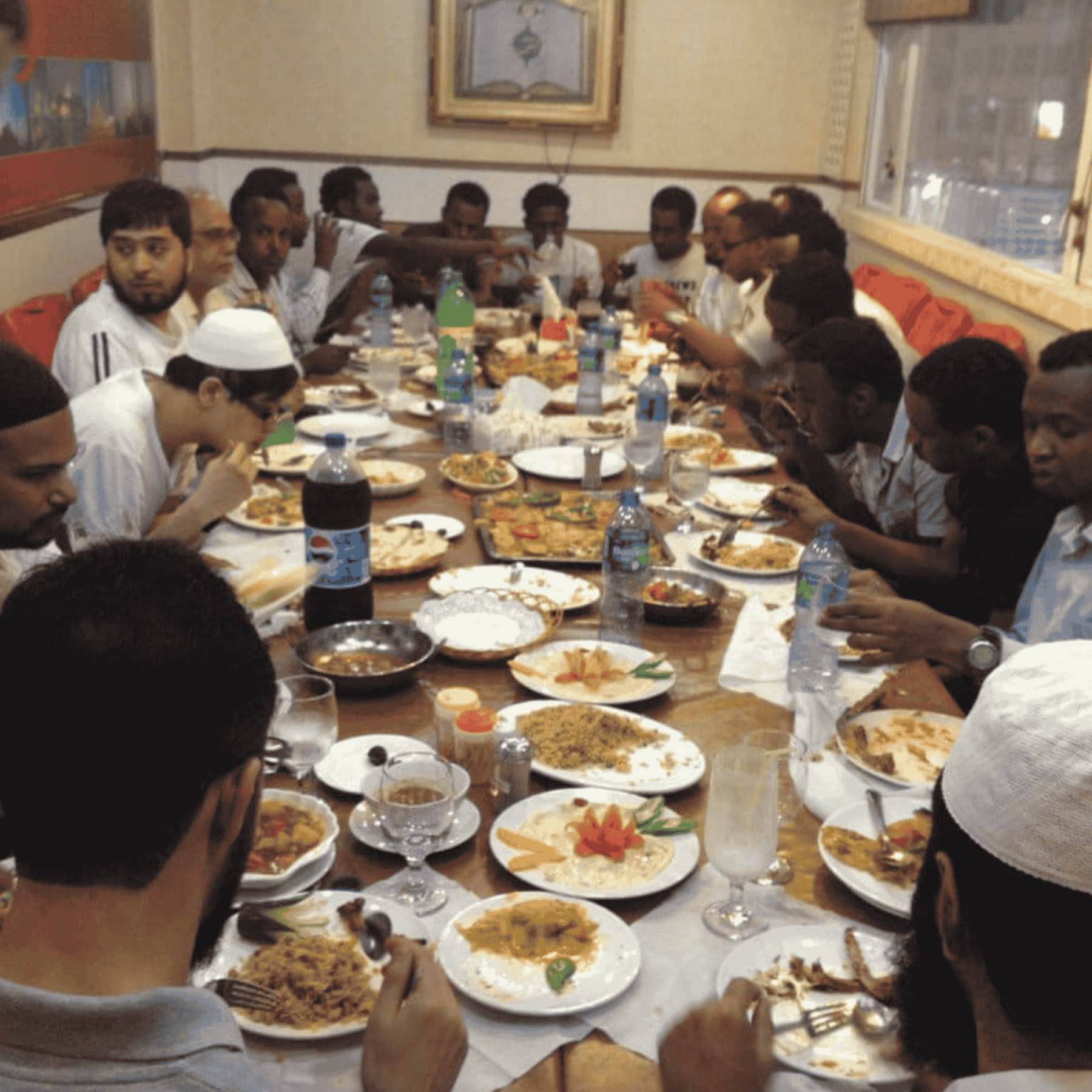 Image_of_customers_in_Ziafat